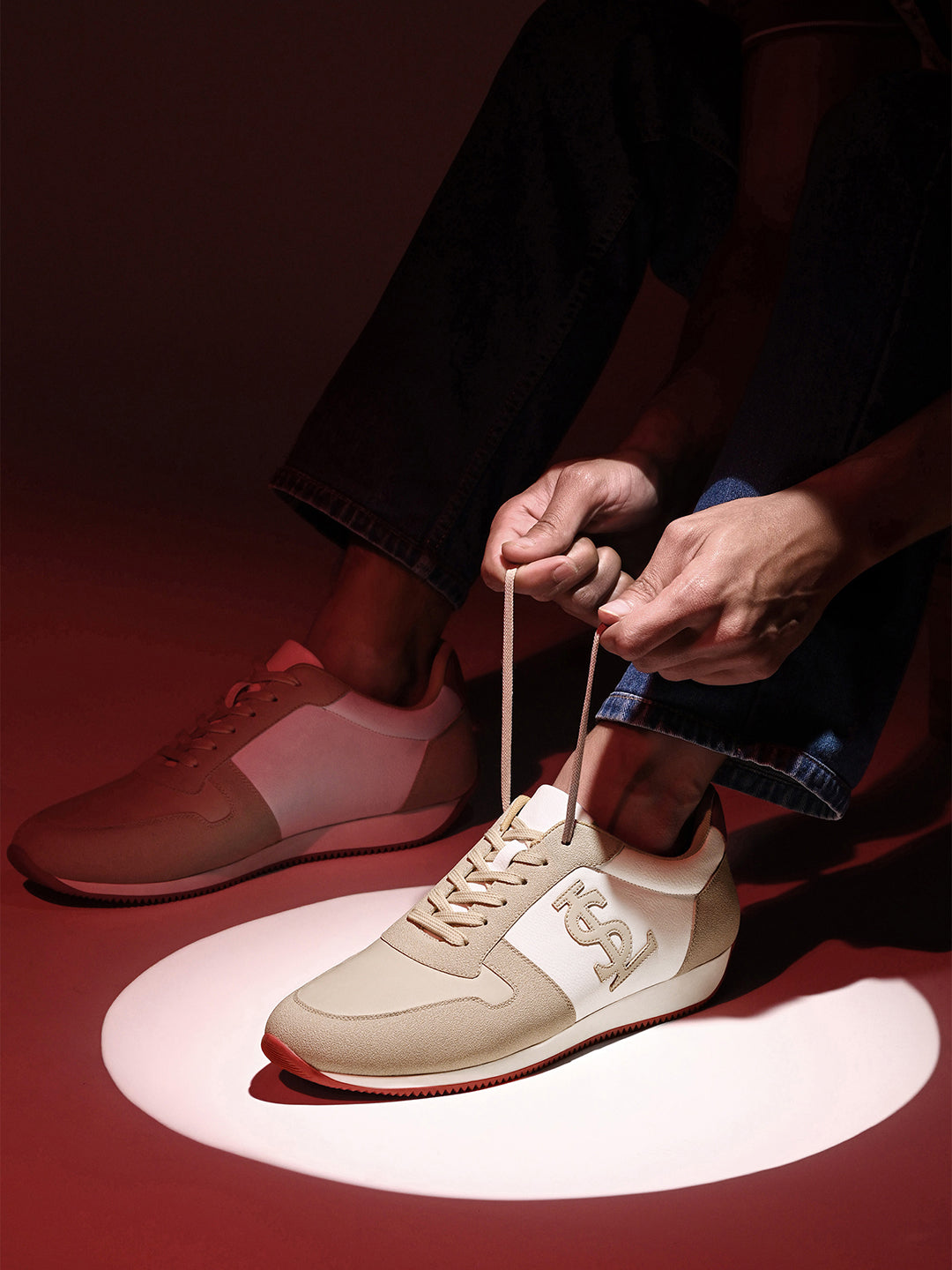 Beige and White Casual Lightweight Lace-Up Sneaker